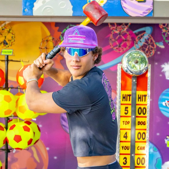 Beijo De Uma Víbora Rosa Tee Pit